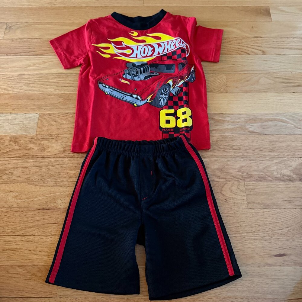 NWT Hot Wheels Toddler Boys Shorts Set Black/Red Size 4T